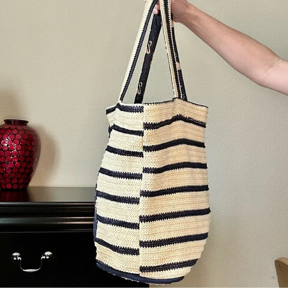 Vera Bradley Flamingo Applique Straw Beach Shoulder Tote Bag - Picture 3 of 16